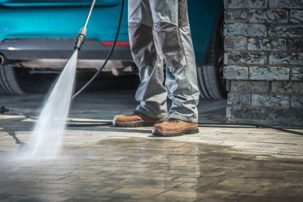 Best Pool Deck Cleaning  in Country Knolls, NY